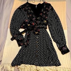 Long sleeve button from dress by Free People brand. Size XS. NWOT!